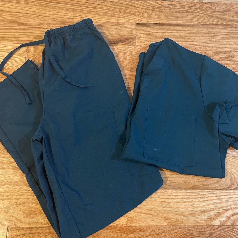XS scrub top and bottom